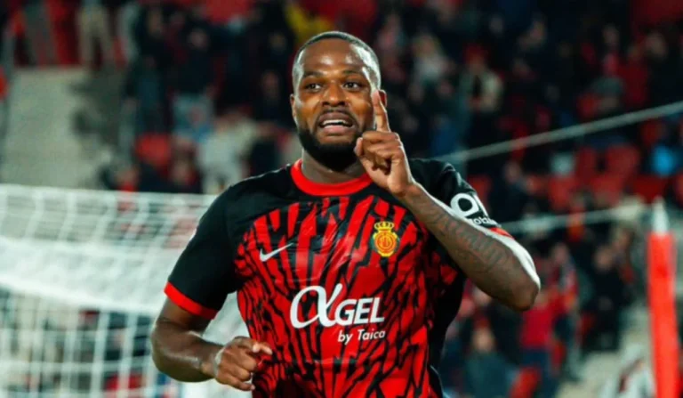 Cyle Larin 7 Cyle Larin