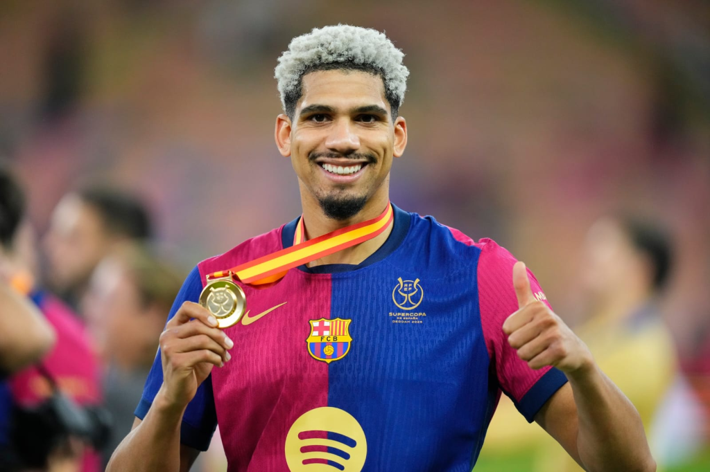 Ronald Araujo 1 Ronald Araujo