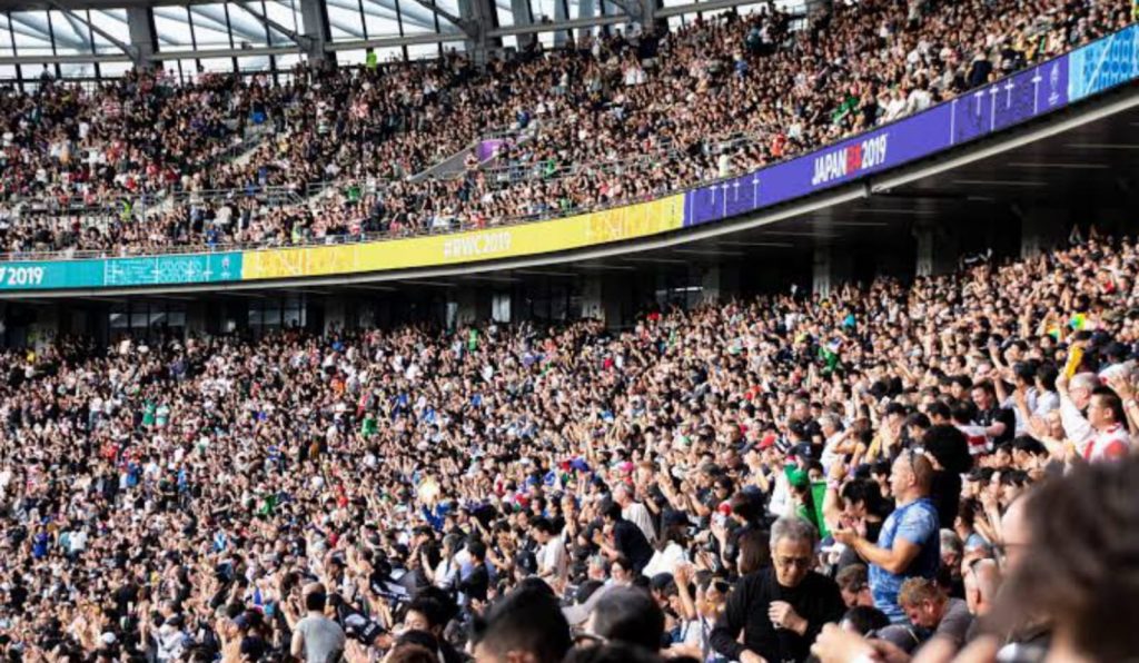 Crowd Pressure Psychology Explained